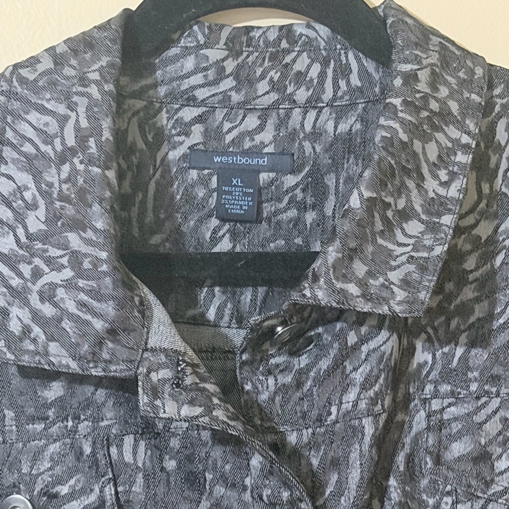 Westbound Black and Gray Patterned Jean Jacket - Picture 6 of 13